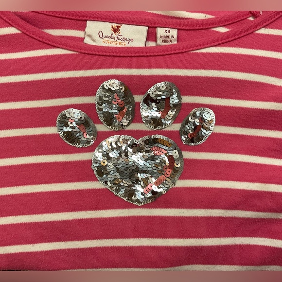 Quacker Factory: Pink and white striped top with a sequin embellished paw print - Picture 4 of 7